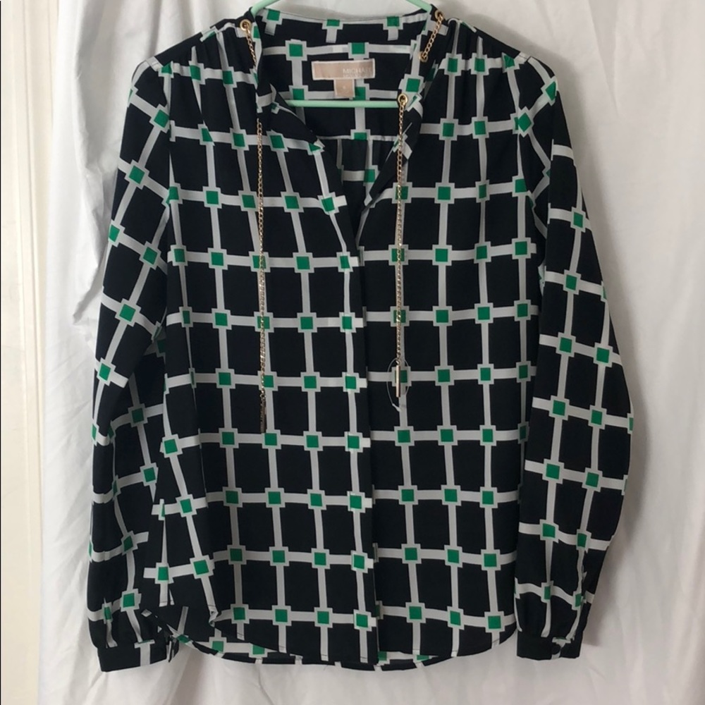 🍾Michael Kors blouse with gold chain detail.